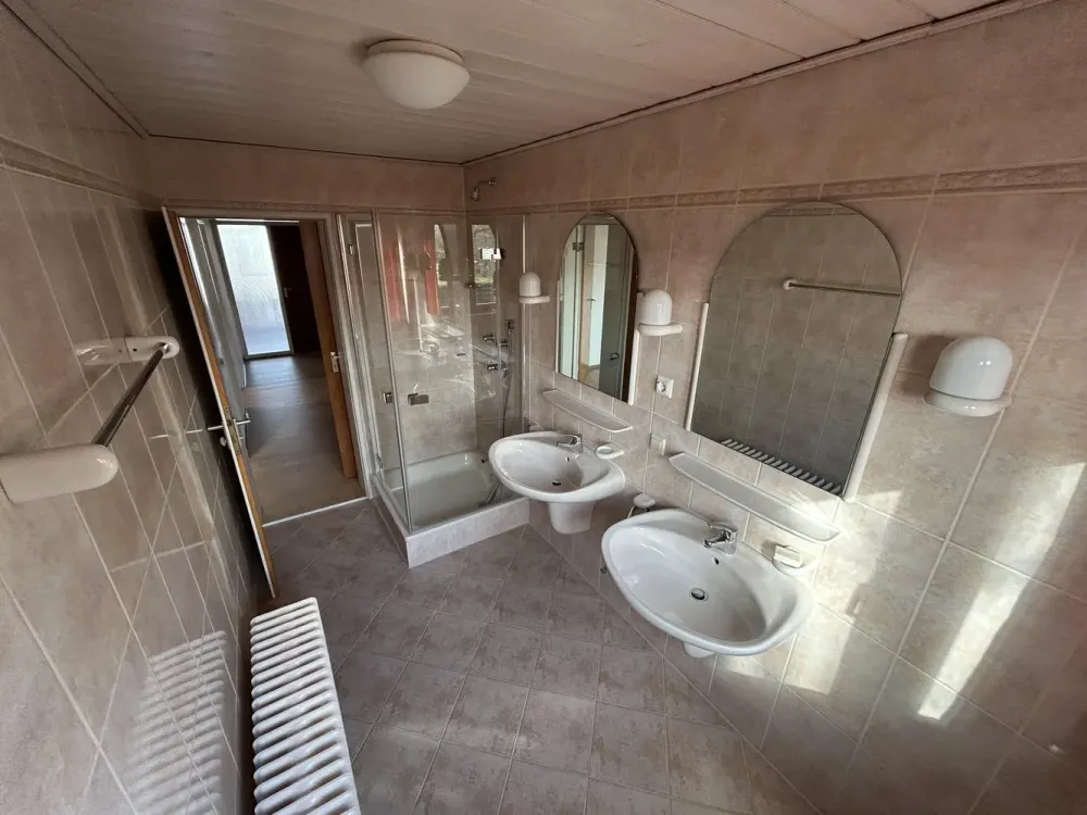 3 Zimmer Dachgeschosswohnung + Büroraum