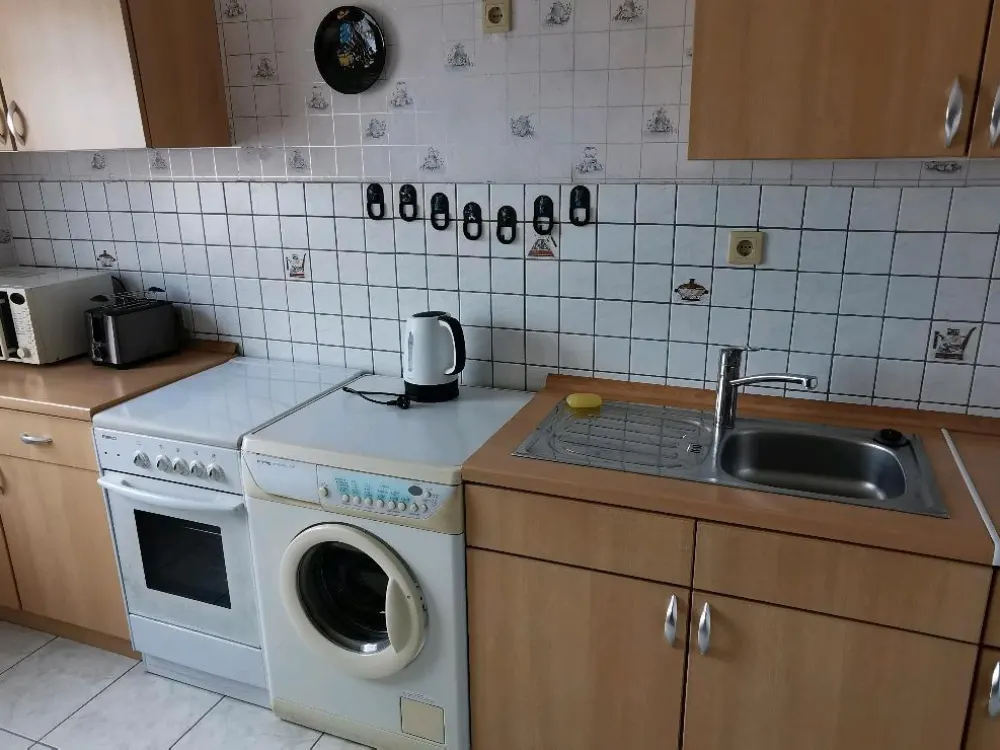 2 Zimmer Wohnung möbliert 62m Erftstadt Liblar Zentrum.