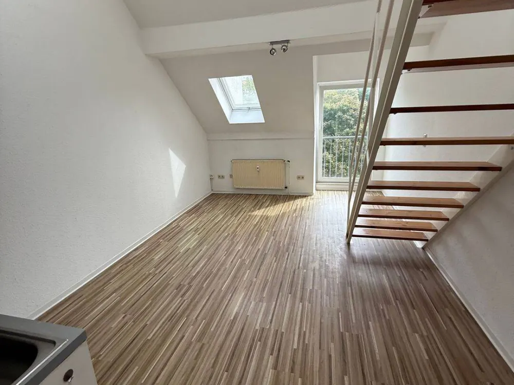1 Zimmer Maisonette, Kochnische, Bad, Uni-Nähe