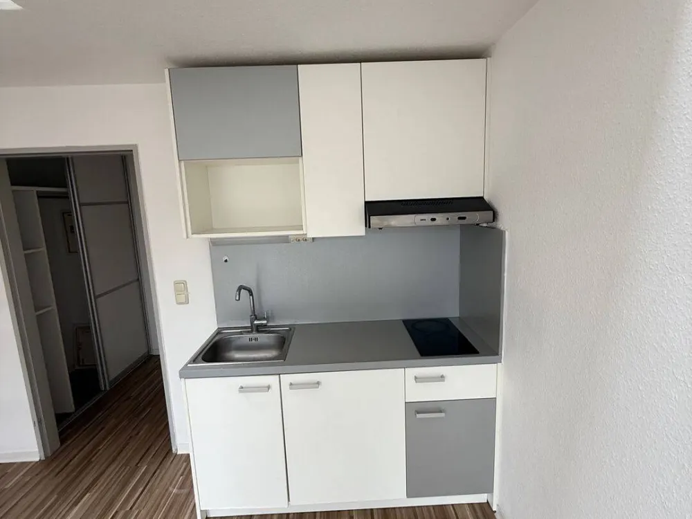 1 Zimmer Maisonette, Kochnische, Bad, Uni-Nähe
