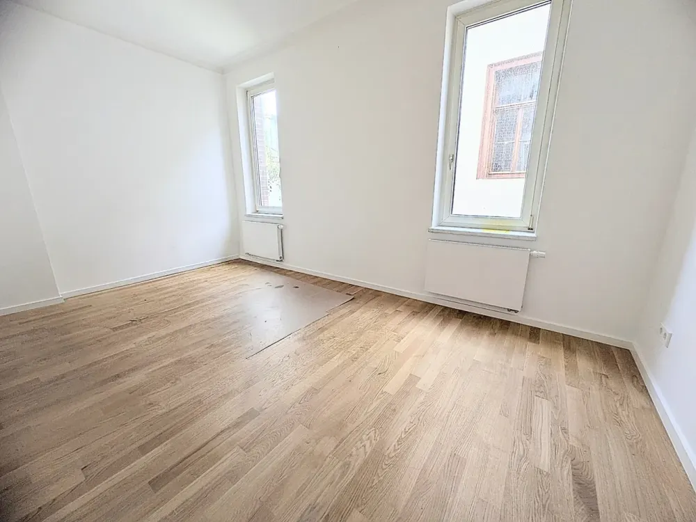 Soeben modernisierte 3-Zimmerwohnung mit Einbauküche in der Möhringer Straße*