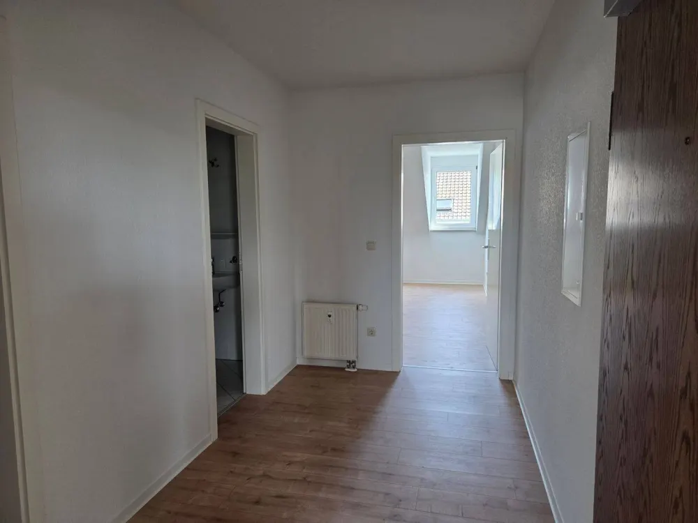 Gohlis I neu vorgerichtete Dachgeschosswohnung I Lift I Tiefgarage