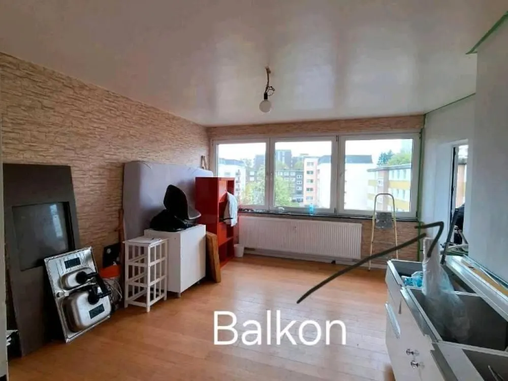 1x renoviertes WG Zimmer ab sofort - Warmmiete 550€ mit Balkon