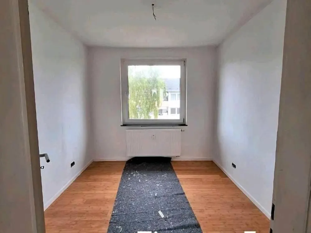 1x renoviertes WG Zimmer ab sofort - Warmmiete 550€ mit Balkon
