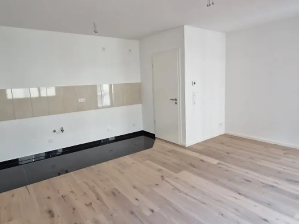 Dream Apartment in New Building with Underfloor Heating, Parquet and Balcony!
