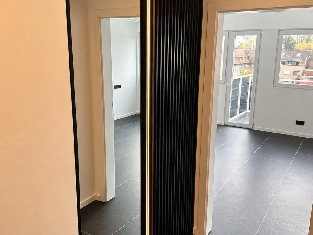Exklusive 2-Zimmer-Wohnung mit Sonnenbalkon & neuer Einbauküche