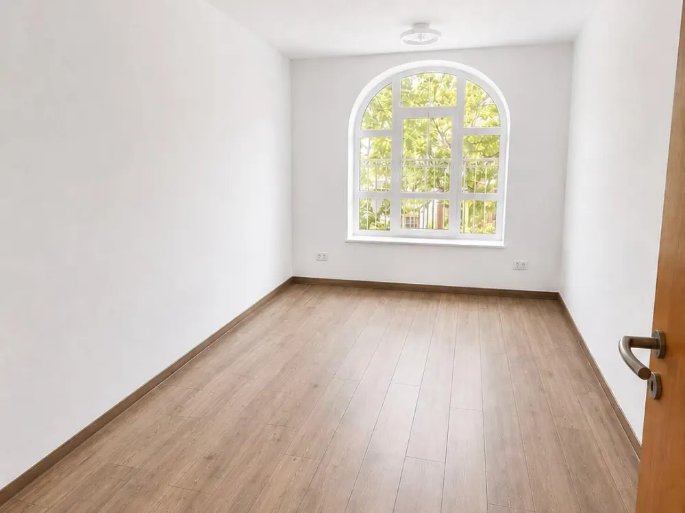 Apartment with Winter Garden and Balcony for Rent