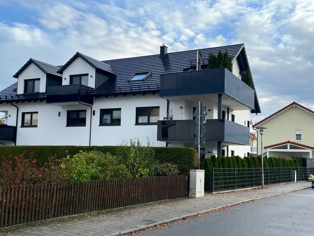 Großzügige 3 Zimmerwohnung & Souterrain Baujahr 2020 / Zweitbezug