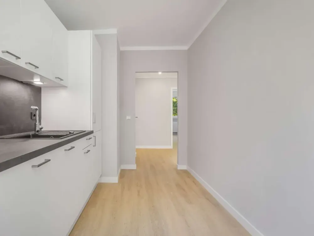 Nachmieter gesucht : Hochwertig sanierte Wohnung mit Einbauküche und Balkon!