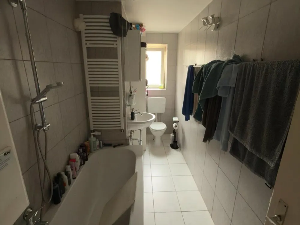 WG: Schöne zentrale 4-Zimmer Wohnung in der Nürnberger Südstadt