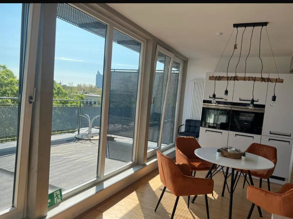 außergewöhnliche und individuelle Maisonette-Dachgeschosswohnung