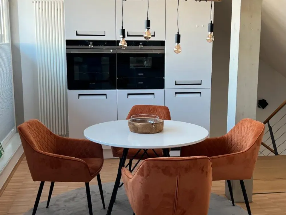 außergewöhnliche und individuelle Maisonette-Dachgeschosswohnung