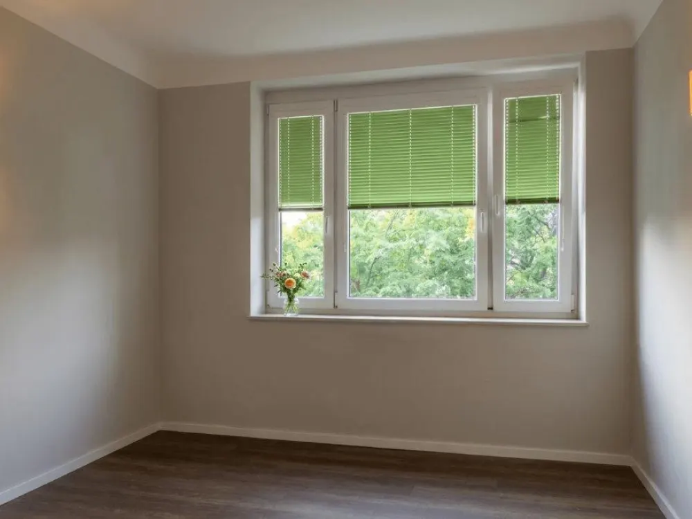 Geförderte Lichtdurchflutete 3-Zimmer-Wohnung in Pempelfort, Modernisiert, Aufzug & EBK