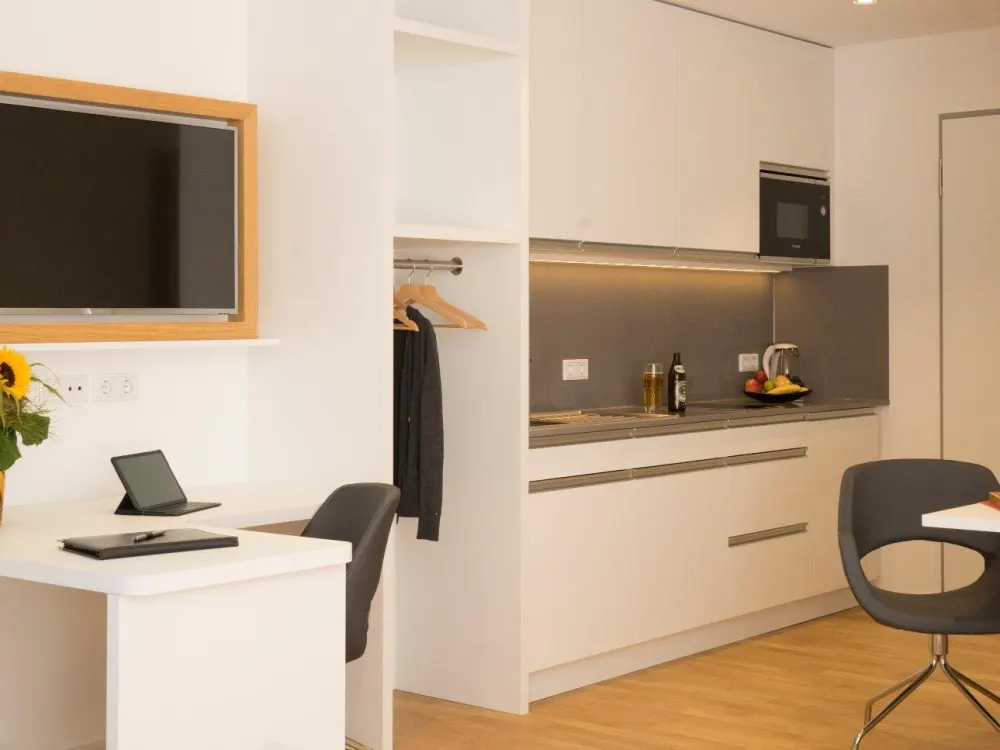 All Inclusive - Möbliertes Appartment mit Balkon - topmodern mit exklusiver Ausstattung und wöchentlicher Reinigung