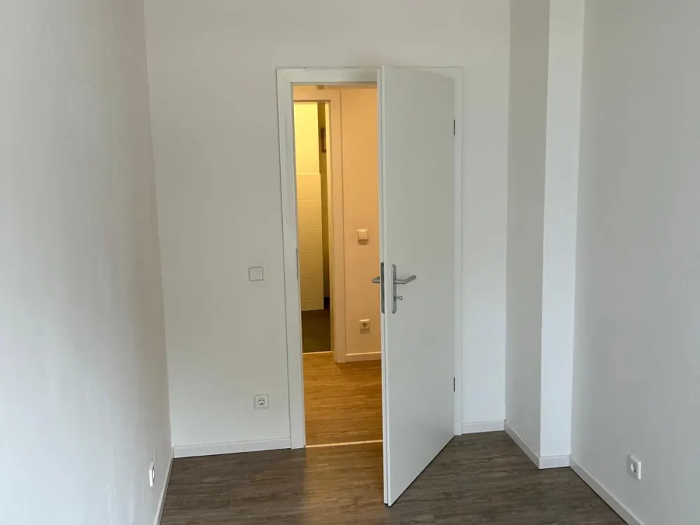 Helle 4-Zimmer-Wohnung mit Terrasse in sympathischem Altbau