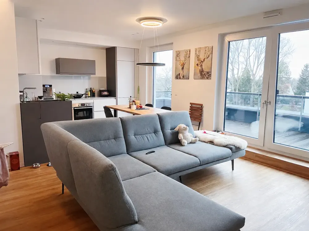 Moderne 3-Zimmer-Penthousewohnung, teilmöbliert, mit großer Terrasse, Top-Lage in Gerresheim