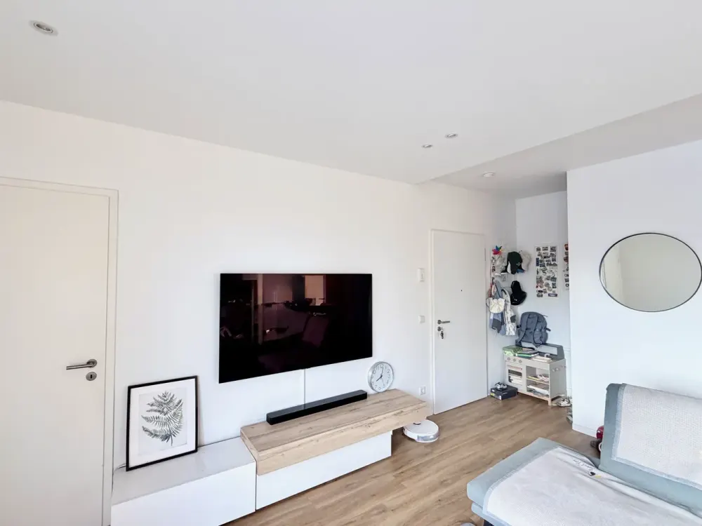 Moderne 3-Zimmer-Penthousewohnung, teilmöbliert, mit großer Terrasse, Top-Lage in Gerresheim