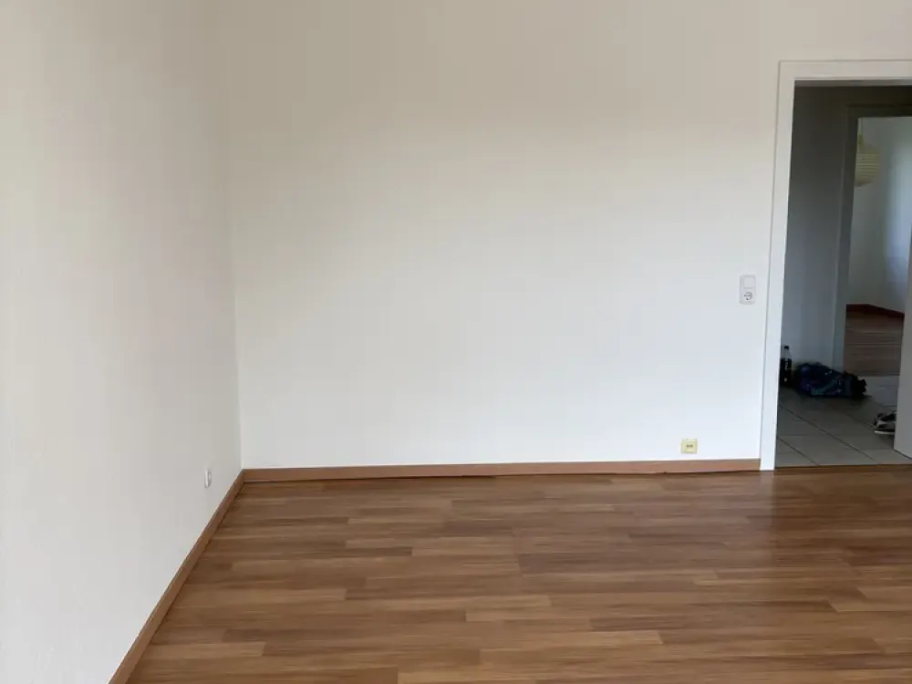 Gepflegte 3-Zimmer-Wohnung mit Garage und Balkon in Düsseldorf-Unterbach