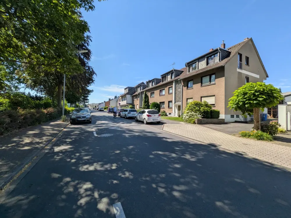 Zuhause mit zwei Zimmern in Leverkusen-Lützenkirchen