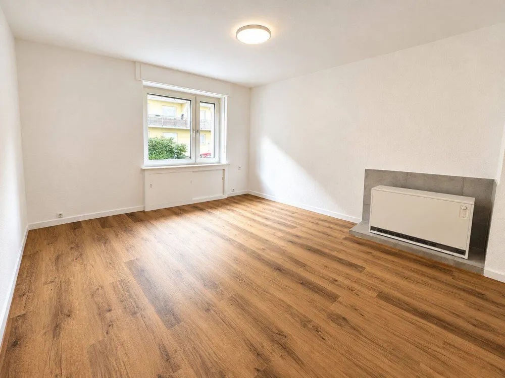 Erstbezug nach Sanierung! Stilvolle 2-Zimmer-Wohnung mit Wintergarten in TOP-Lage