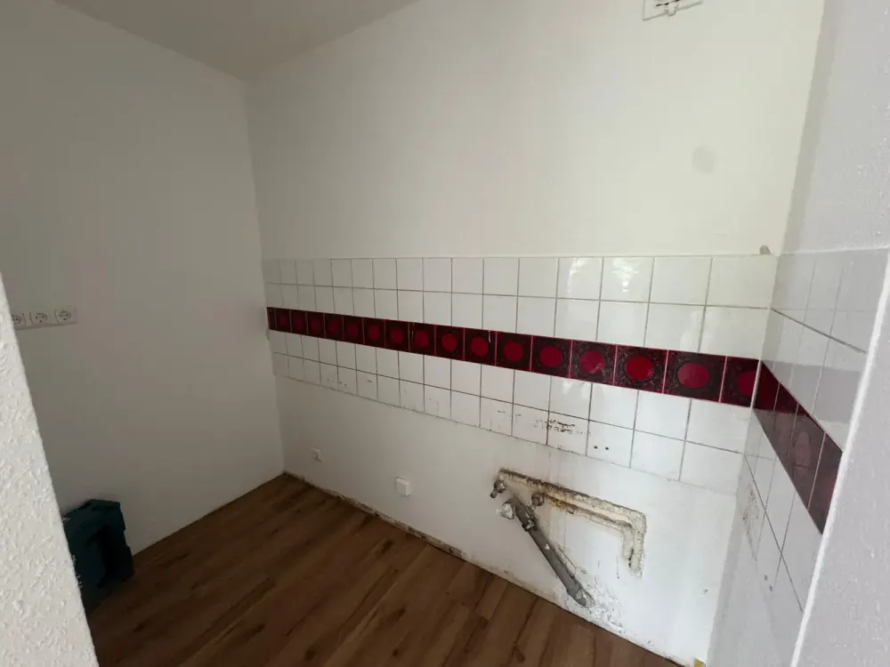 Erstbezug nach Renovierung, 1-Zimmer-Wohnung mit Balkon