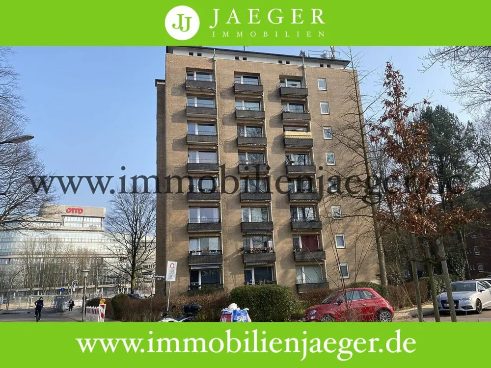 Hochhaus im 7.OG- Endetage - modernisierte Studio-Eckwohnung mit Balkon - zum 15.OKtober 2026