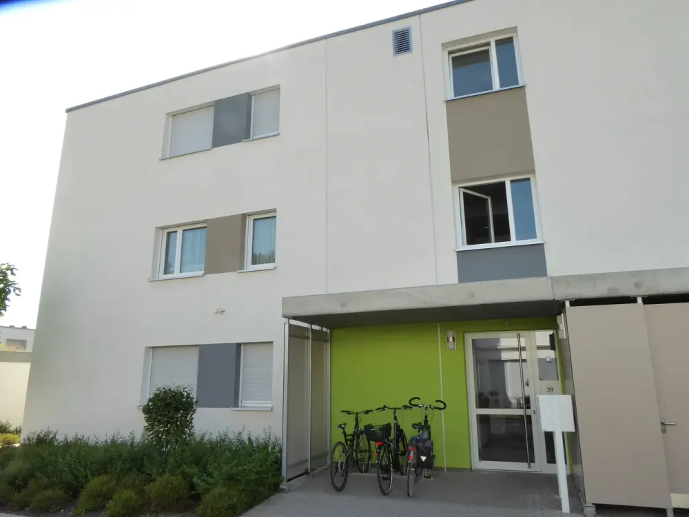 Helle, barrierefreie Wohnung in Erlangen: 2,5-Zimmer-Wohnung mit Balkon