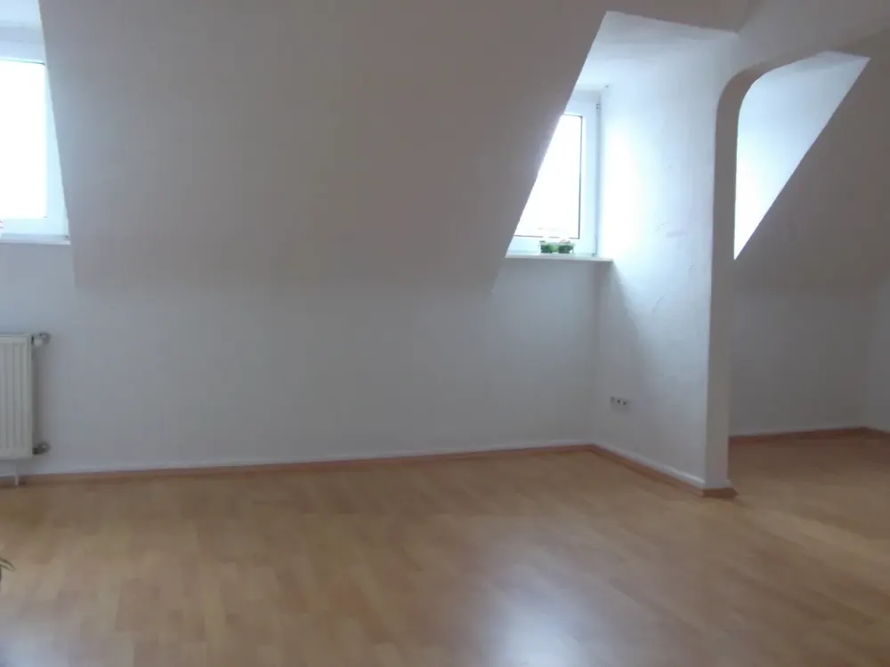 KR-Mitte renovierte hübsche 61qm-Wohnung in gepfl.Haus mit netten Mietern