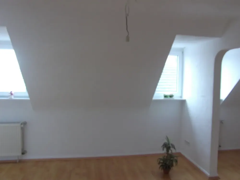 KR-Mitte renovierte hübsche 61qm-Wohnung in gepfl.Haus mit netten Mietern