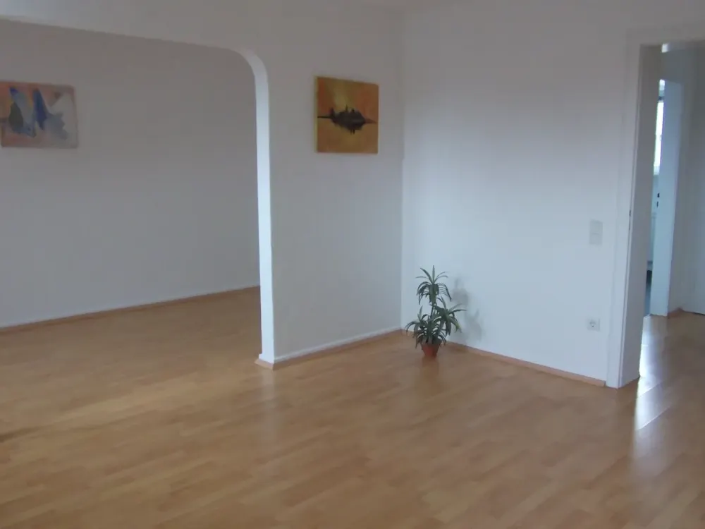 KR-Mitte renovierte hübsche 61qm-Wohnung in gepfl.Haus mit netten Mietern