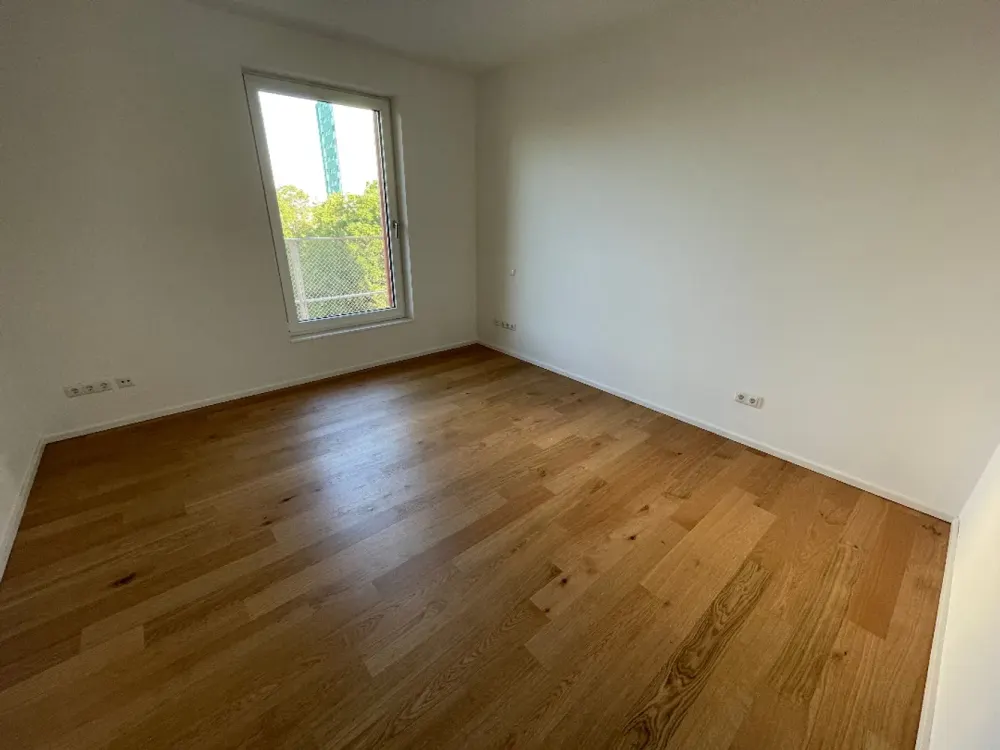 Modern living with two bathrooms, spacious balcony and fitted kitchen