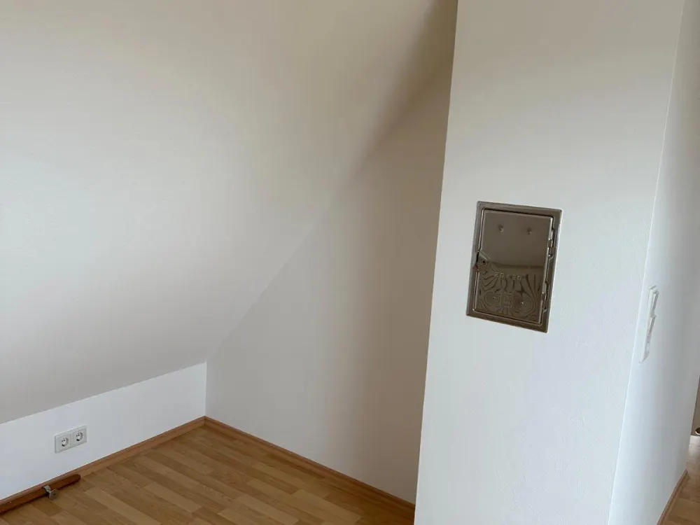 Ruhige 2-Zi. Dachgeschosswohnung in 75196 Remchingen-Wilferdingen
