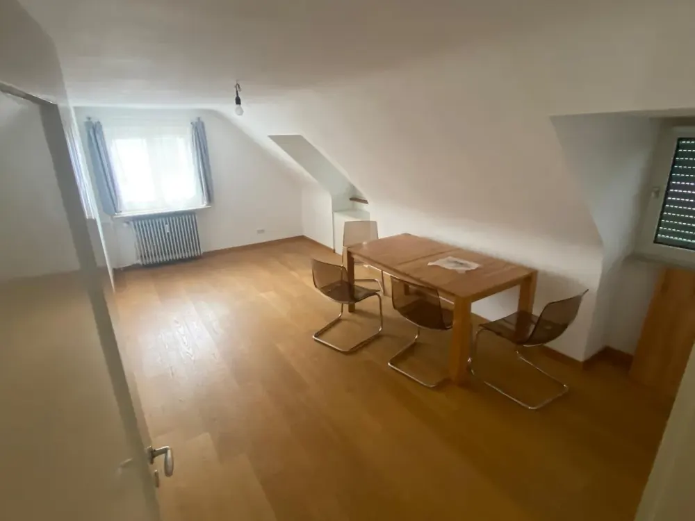 Gemütliche 3-Zimmer-Dachgeschosswohnung, ideal für Paare oder WG