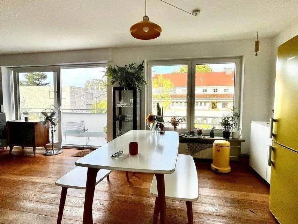 Renovated dream apartment with 3 balconies in the Nibelungenviertel +++ First occupancy after renovation, with communal garden +++