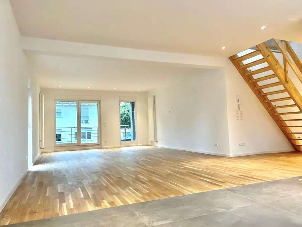 Stilvolle sanierte Maisonettenwohnung mit direktem Tiefgaragenzugang in Stuttgart-Hedelfingen