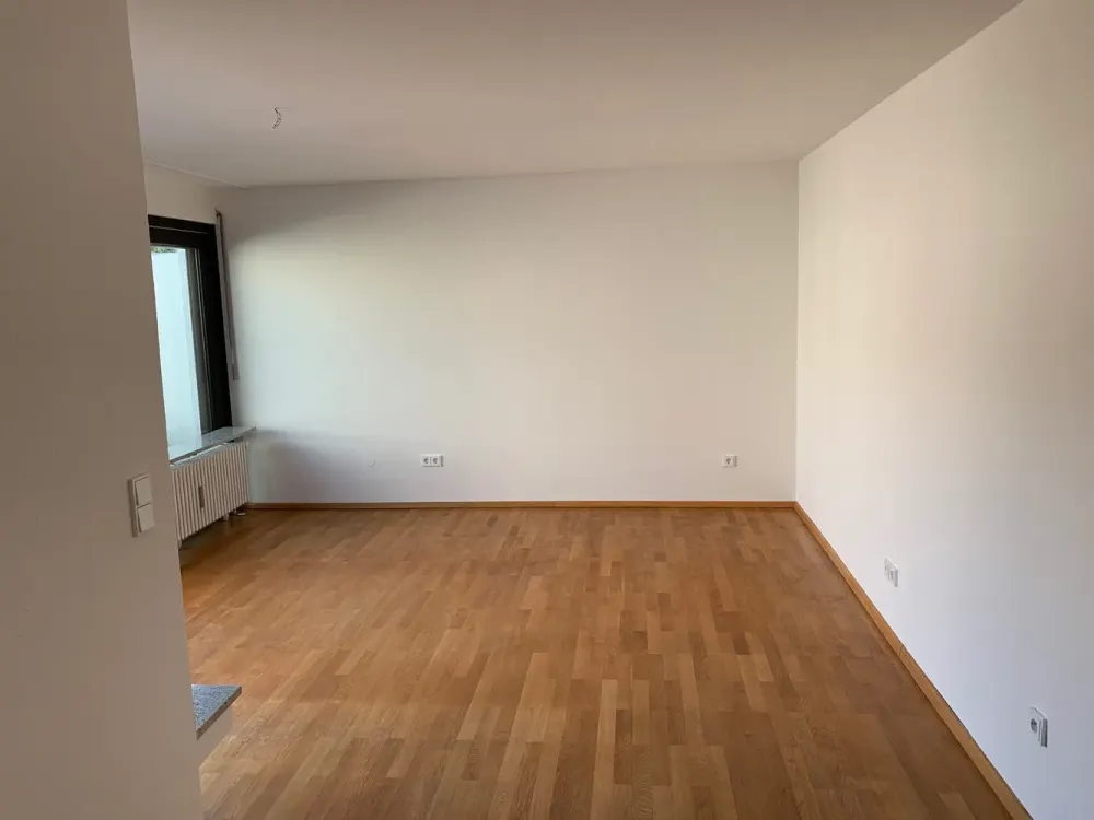 Limited Term - 3-Room Terrace Apartment in Nymphenburg at Canaletto