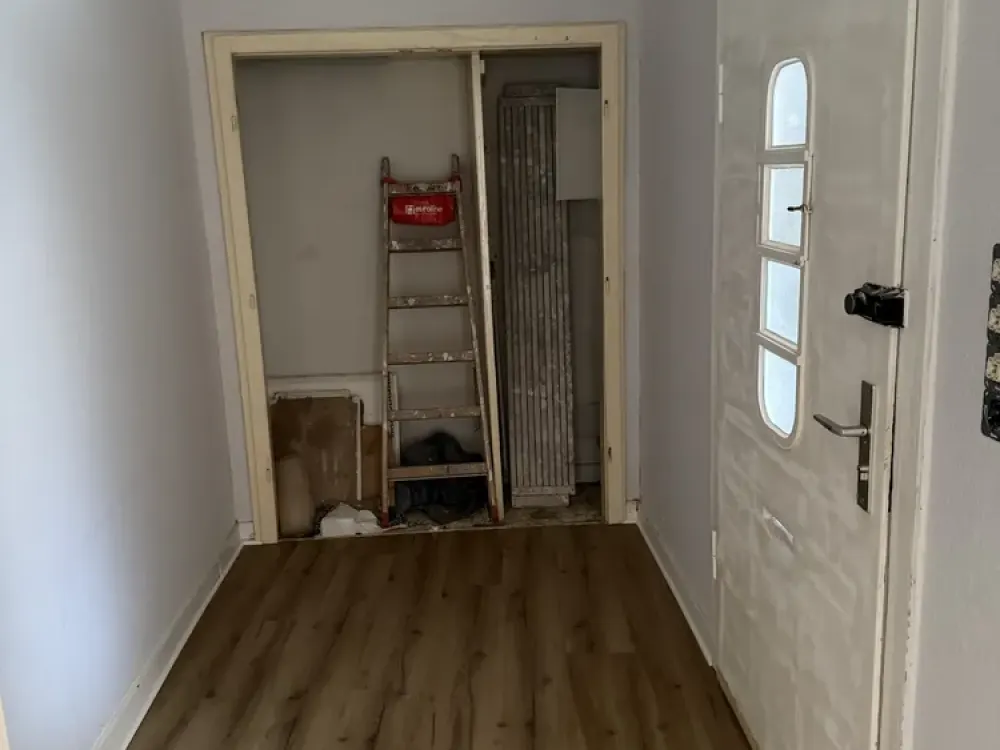 Wohnen im denkmalgeschütztem Altbau: 3-Zimmer-Wohnung in der Südstadt