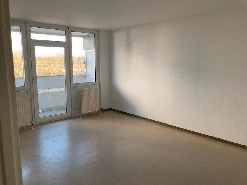 Gut geschnittene 2-Zimmer-Wohnung mit Balkon zu vermieten!