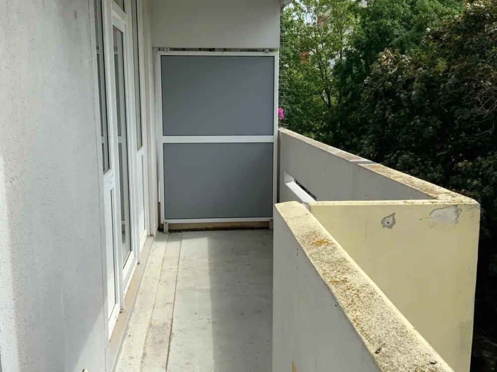 Gut geschnittene 2-Zimmer-Wohnung mit Balkon zu vermieten!