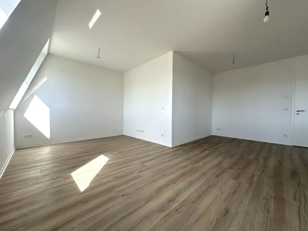 Modern 4-Room Apartment in New Building with Daylight Bathroom and Loggia in Zentrum-Ost | Optional with Fitted Kitchen