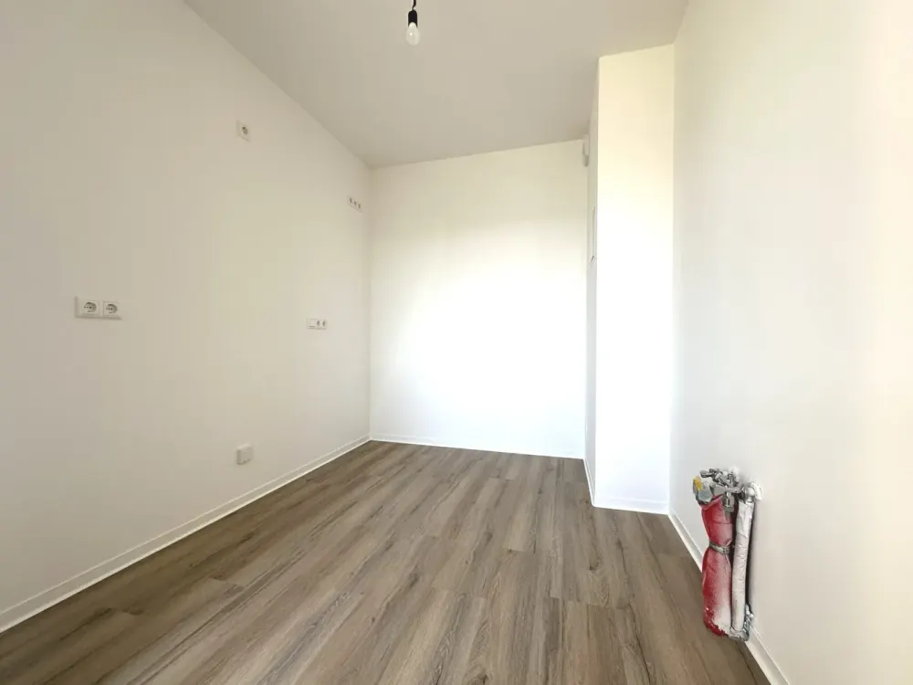 Modern 4-Room Apartment in New Building with Daylight Bathroom and Loggia in Zentrum-Ost | Optional with Fitted Kitchen