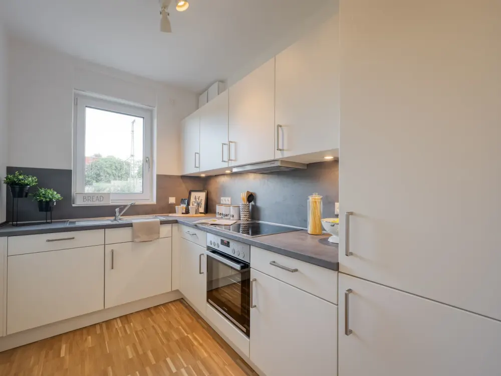 Exklusive, neuwertige 2-Zimmer-Wohnung, 71 qm, Einbauküche und Balkon in Berlin-Karlshorst
