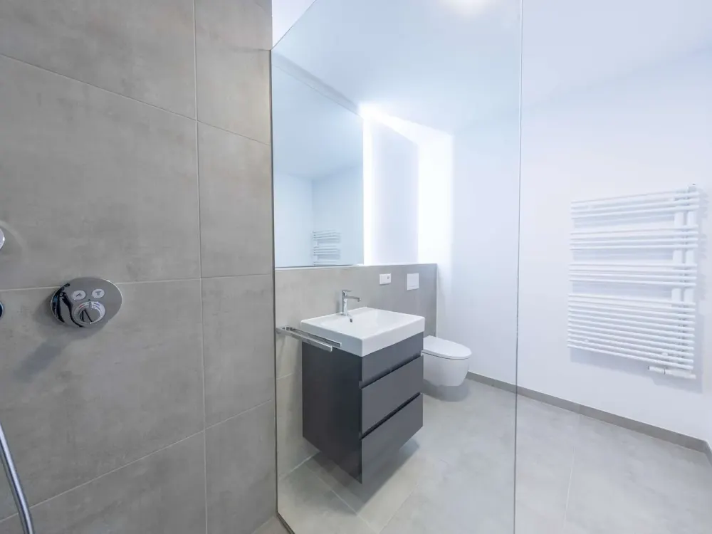 Exklusives Wohnen: 2-Raum-Apartment im Neubau unmöbliert