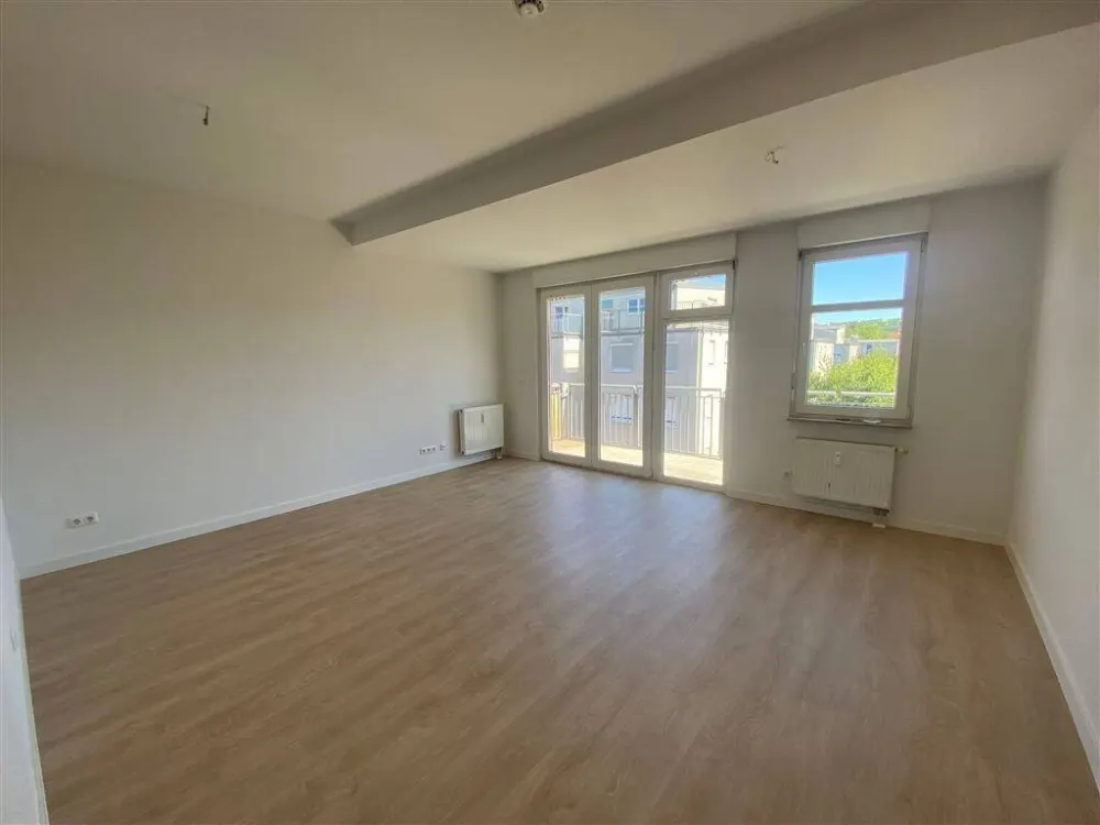 Erfurt* Karree am Südpark*renovierte 3 Zi.-Whg. *Balkon* sep. Küche* Wannenbad