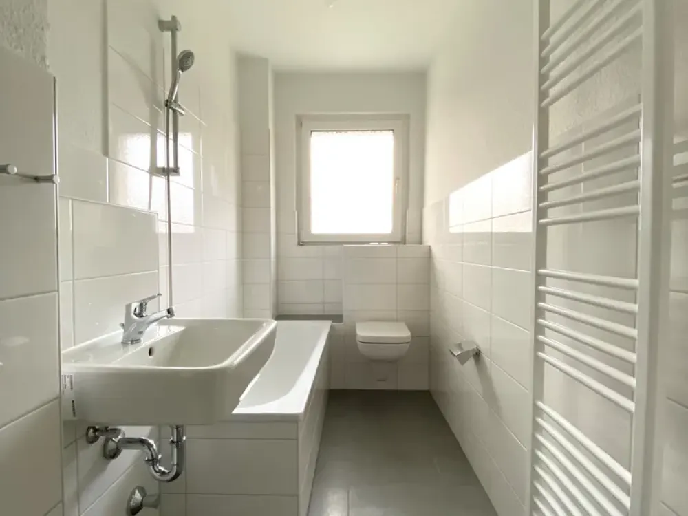 TOP renovierte Wohnung in demnächst frisch modernisiertem Gebäude!