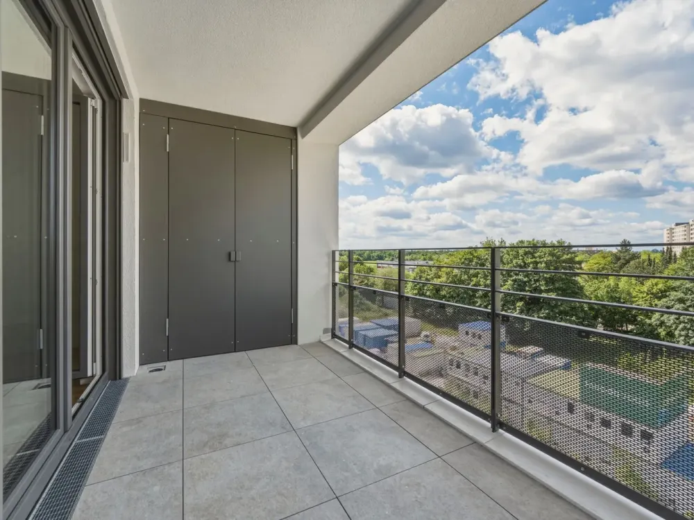 3-room apartment with fitted kitchen, parking space and high-quality features
