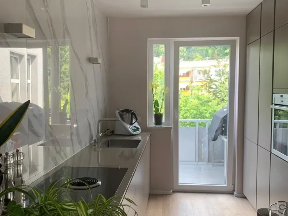***IHR PLATZ FÜR KREATIVE WOHN(T)RÄUME - TOLLE 3 ZIMMER WOHNUNG MIT EINBAUKÜCHE UND 2 BALKONEN***