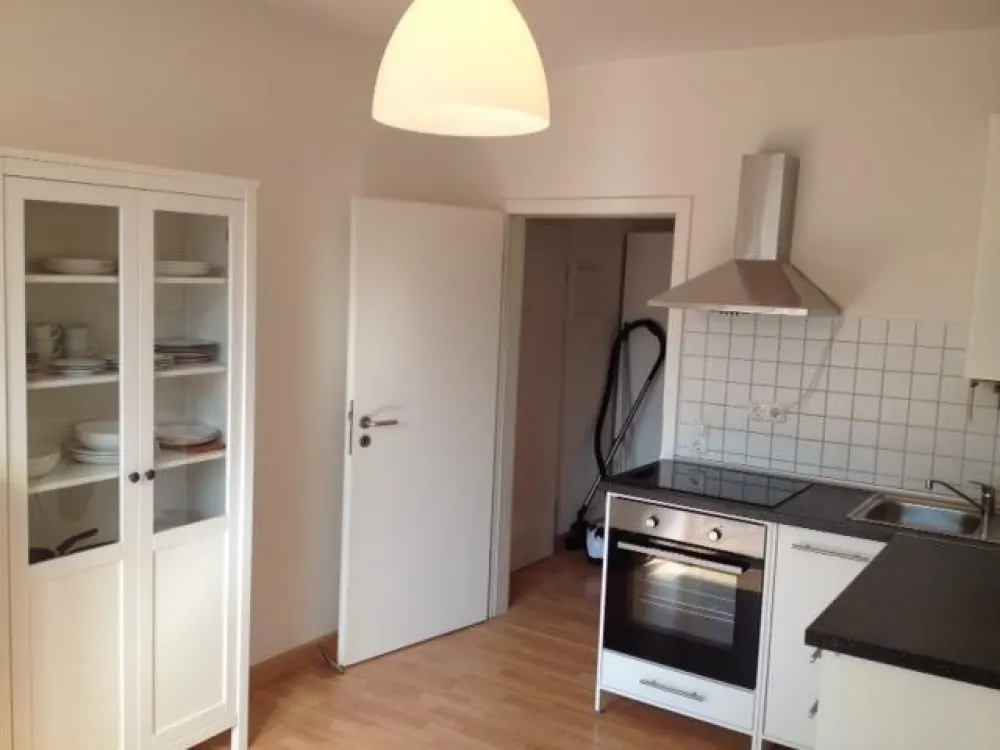 Neuwertig möbliertes, helles und ruhiges 1 Zimmer Apartment
