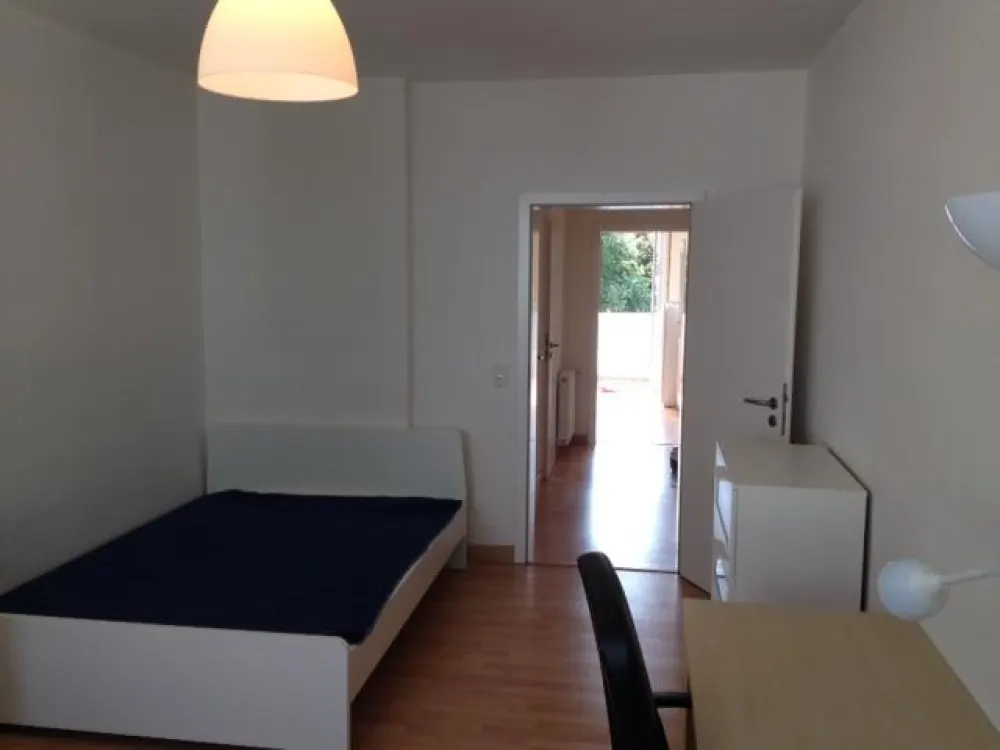 Neuwertig möbliertes, helles und ruhiges 1 Zimmer Apartment