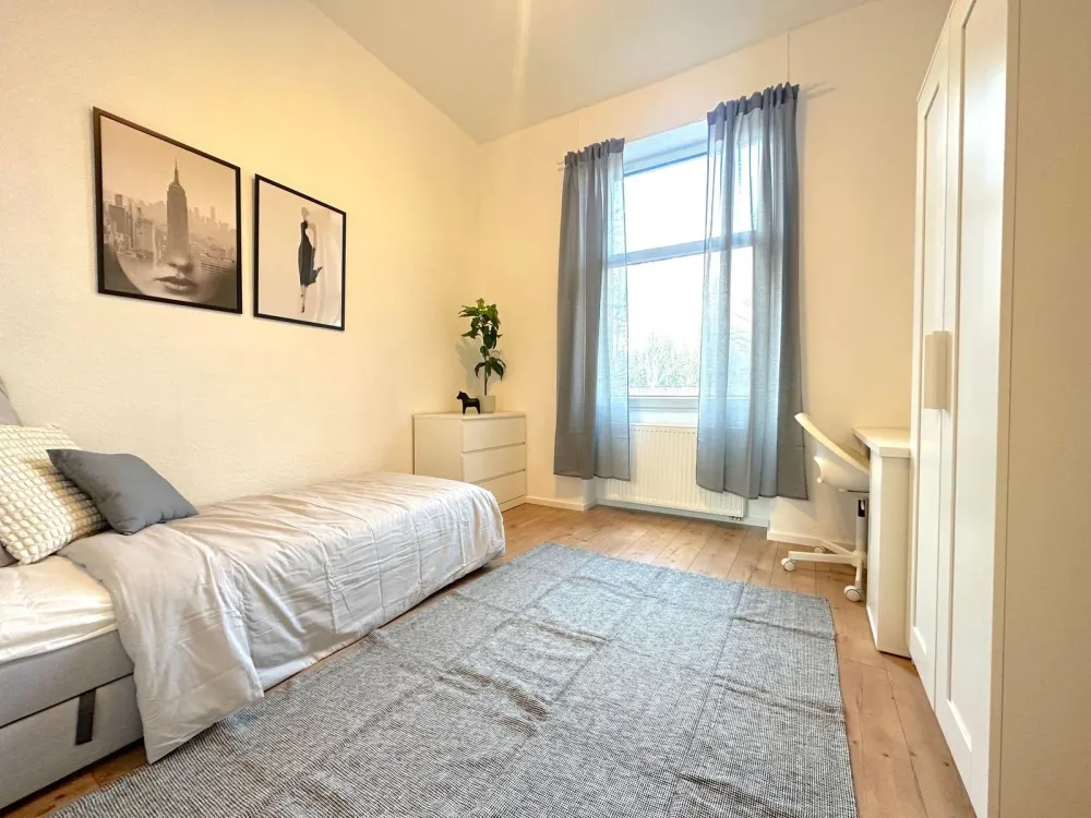 Zwei Zimmer frei in moderner 3er-WG, Rat-Beil-Straße 25, Frankfurt am Main! - FH Frankfurt